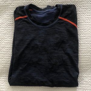 RHONE Men's Reign Long Sleeve Shirt M. Shows signs of wear (see pic)—make offer!